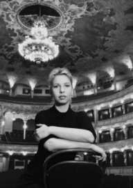 Jana Sykorova, soloist with the Czech Philharmonic Orchestra 2004 - 2007, photo © Viktor Kronbauer 2003